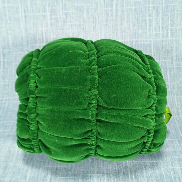 1930s Green Velvet Child’s Muff and Hand Warmer - Picture 2 of 7